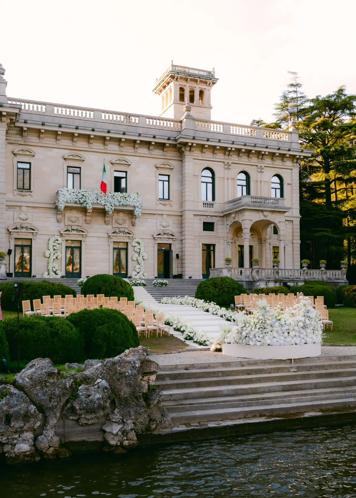Lakeside villa and gardens